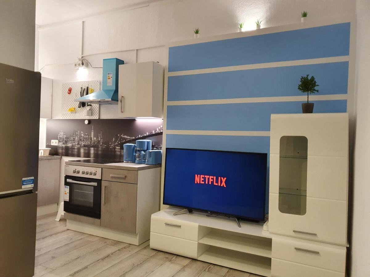 Central Lichtenberger Apartment For 6 People برلين المظهر الخارجي الصورة
