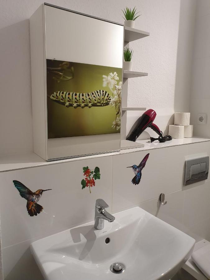 Central Lichtenberger Apartment For 6 People برلين المظهر الخارجي الصورة